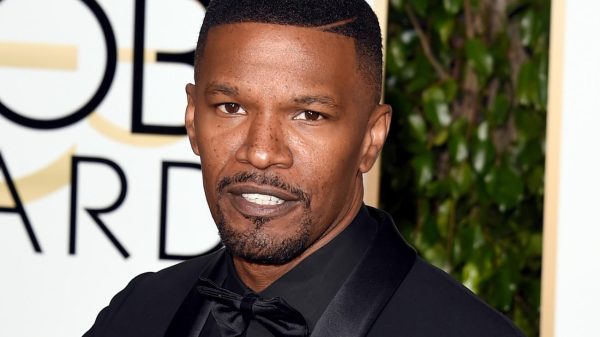 Jamie Foxx earns