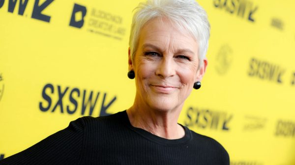 Jamie lee curtis net worth