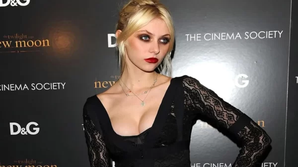 Momsen leaves the show to build a music career.