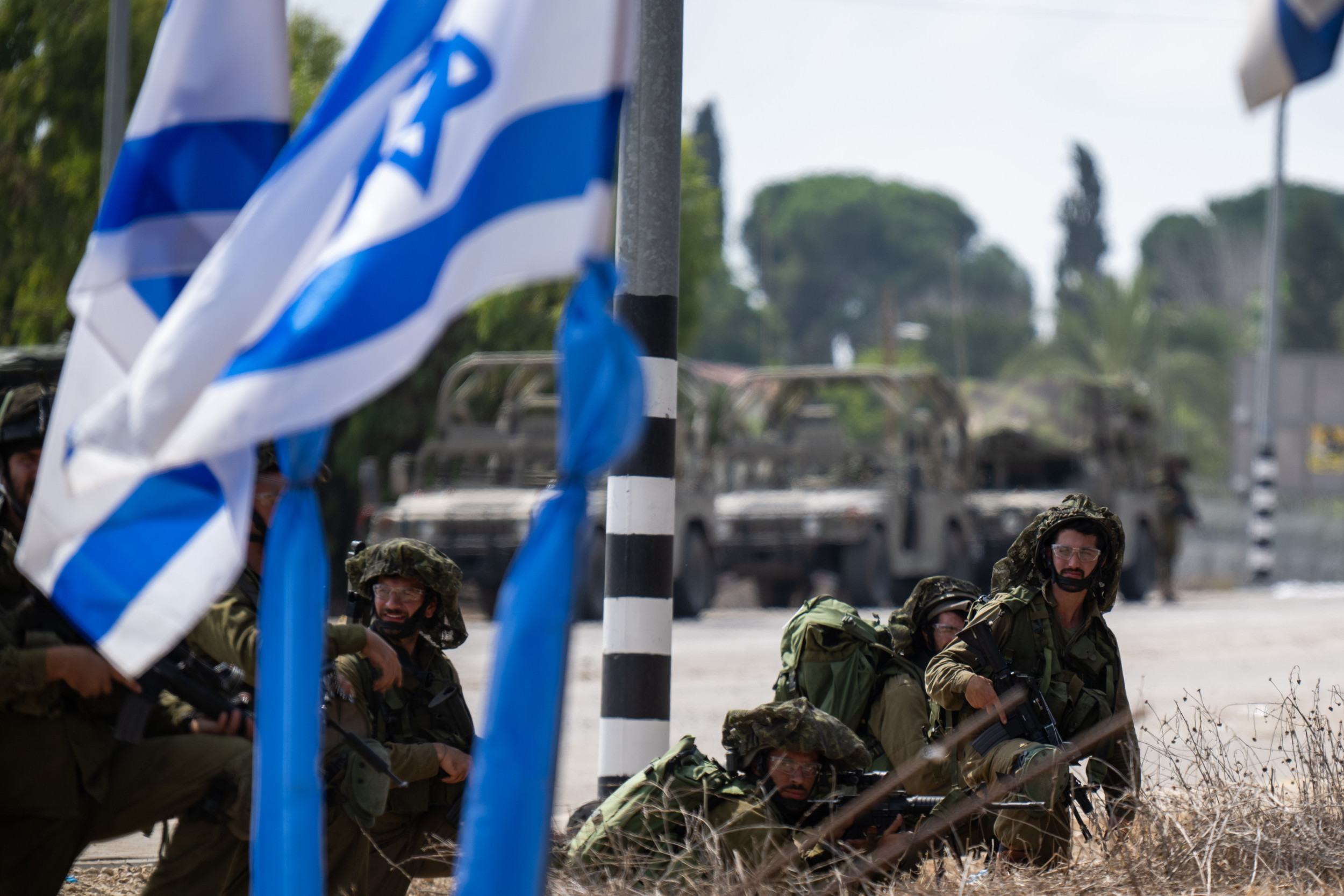 Israeli Soldiers Disguise Themselves as Medics in Undercover Hospital Raid