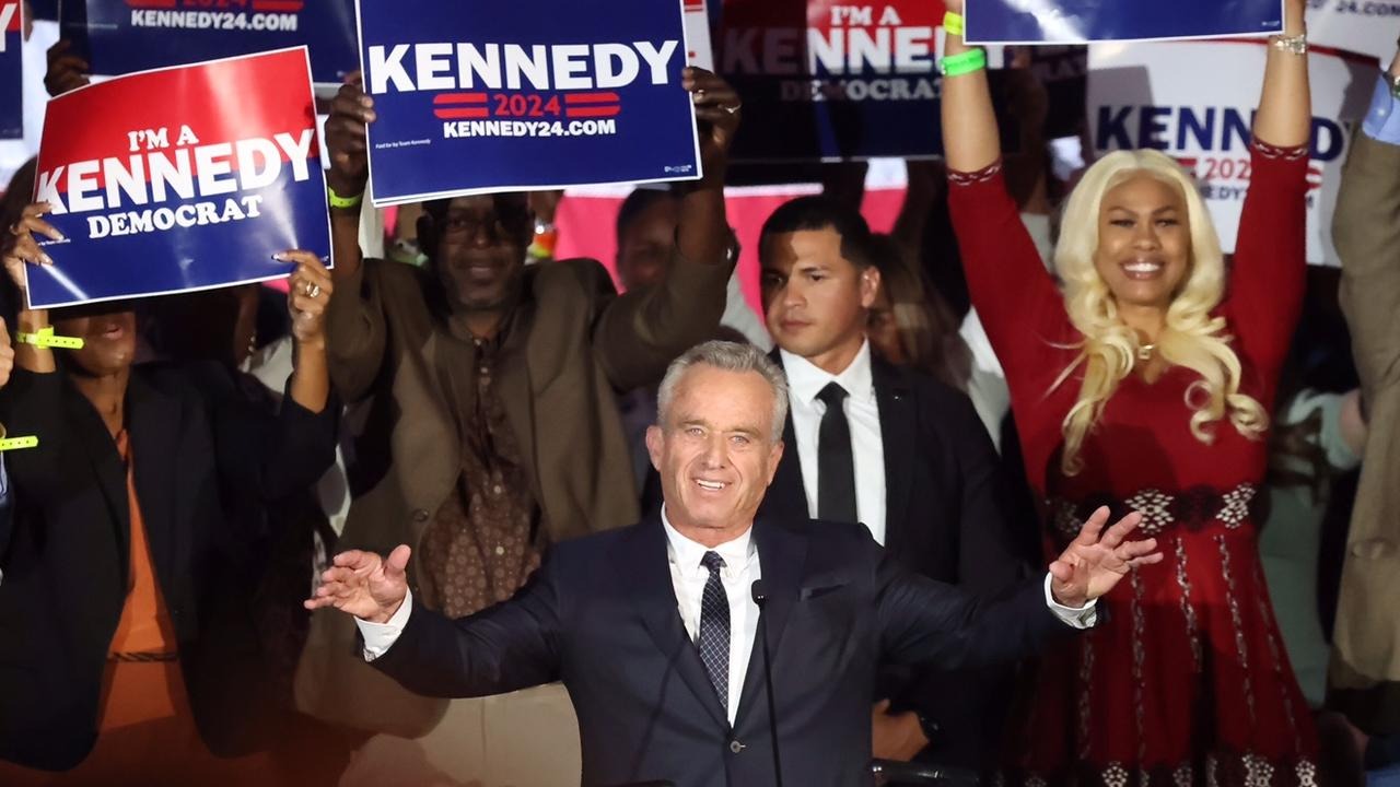 Democratic and Republican Elites Express Concern Over RFK Jr.'s Increasing Path to Victory