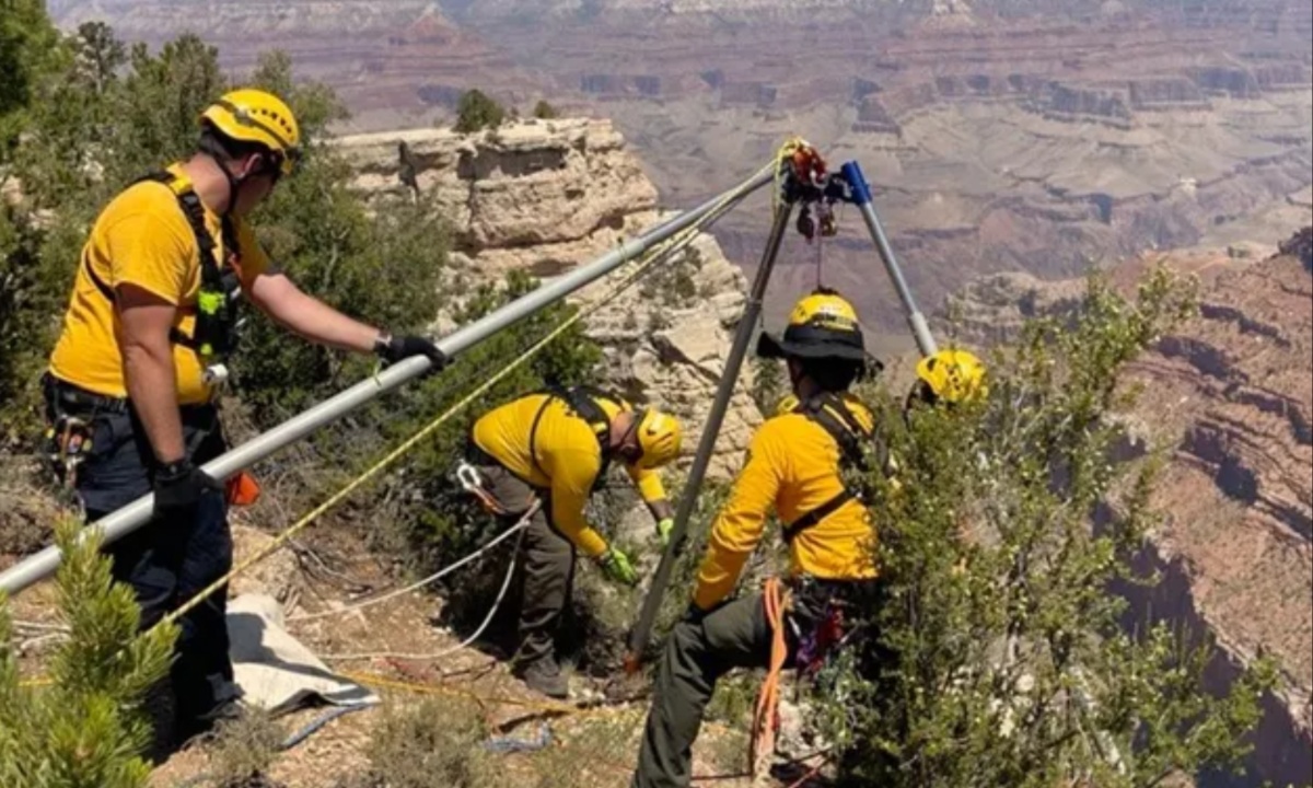 20-Year-Old College Student Dies in Tragic Fall at Grand Canyon; Investigation Underway