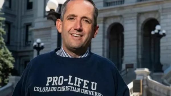 Colorado Capitol Lifts Ban on Political Apparel Following Free Speech Challenge