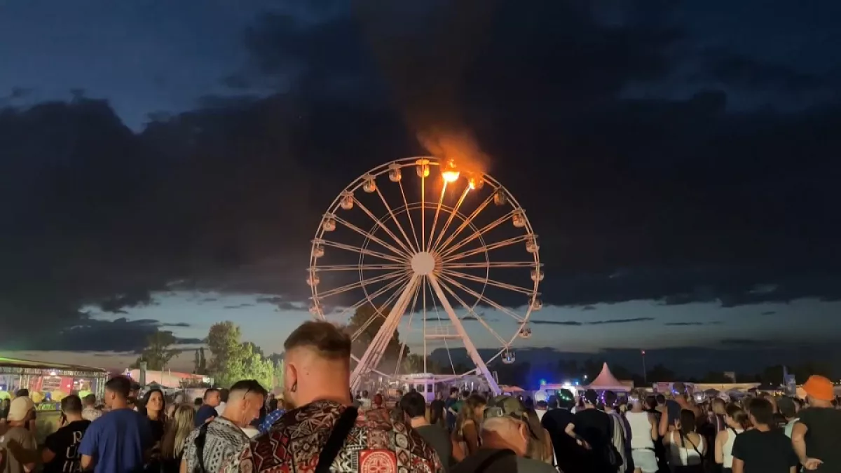 Ferris Wheel Fire Injures 20 at Highfield Festival in Germany with Cause Under Investigation