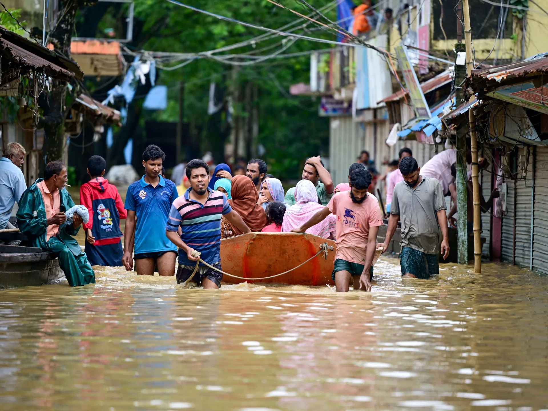 Severe Flooding in Eastern Bangladesh Causes 13 Deaths and Displaces 190,000