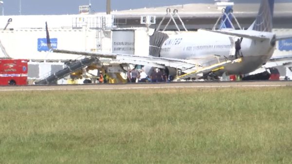 United Airlines Flight Diverted After Severe Turbulence Injures Seven