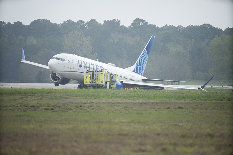 United Airlines Flight Diverted After Severe Turbulence Injures Seven