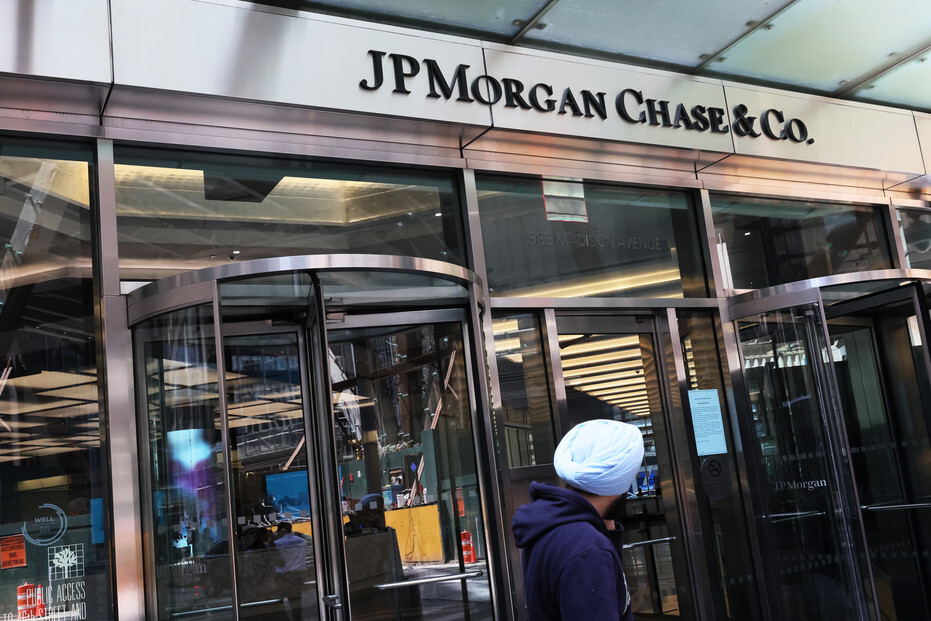 JPMorgan Signals Legal Battle with CFPB Over Zelle, Escalating Tensions Between Banks and Regulators