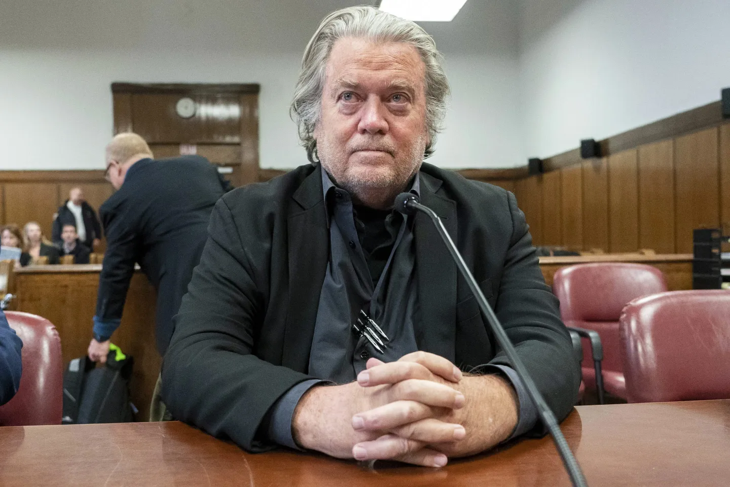 Bannon Released from Prison Ahead of 2024 Election, Set to Resume Political Activities