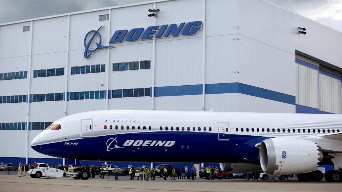 Boeing Faces Critical Challenges as It Moves to Lay Off 17,000 Workers Amid Strike and Safety Issues