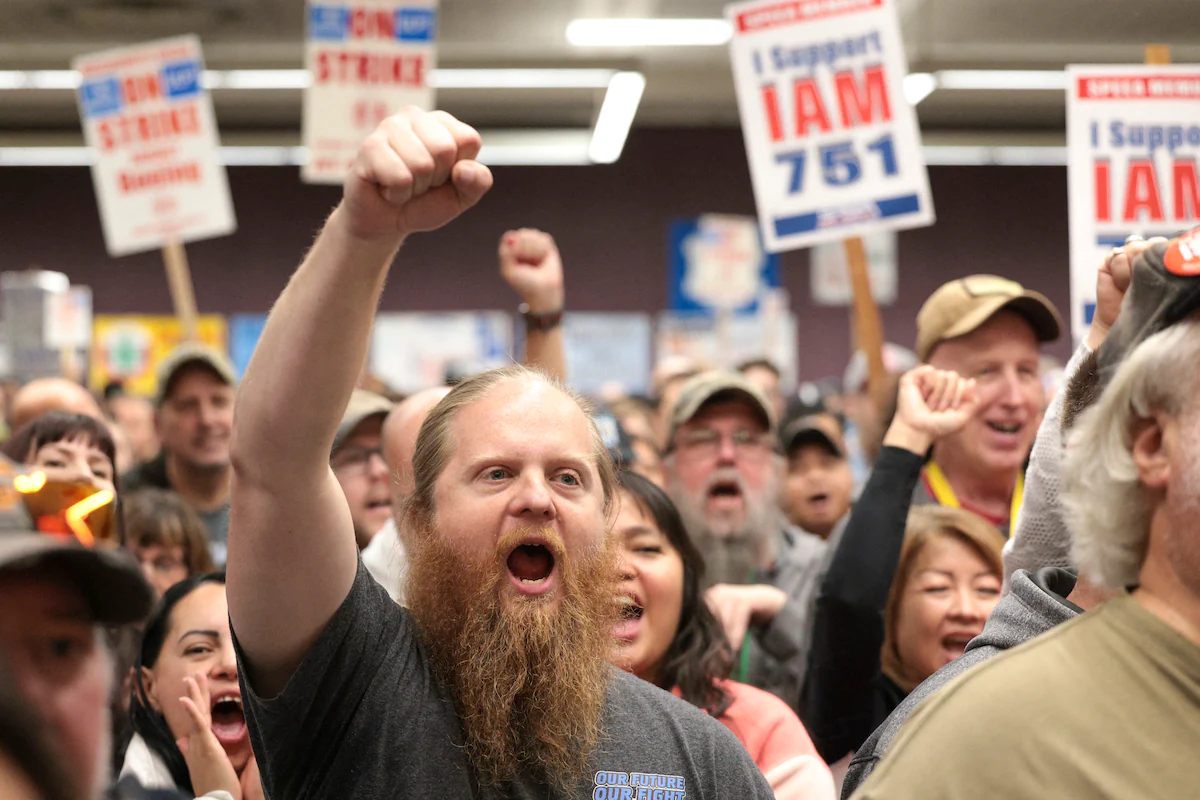 Boeing and Machinists Union Reach Tentative Contract Proposal to End Month-Long Strike with 35% Wage Increase and $7,000 Bonus