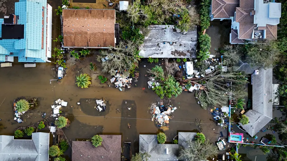 Hurricane Milton Strikes Florida, Inflicting Severe Damage on Tropicana Field Amid Unexpected Storm Surge