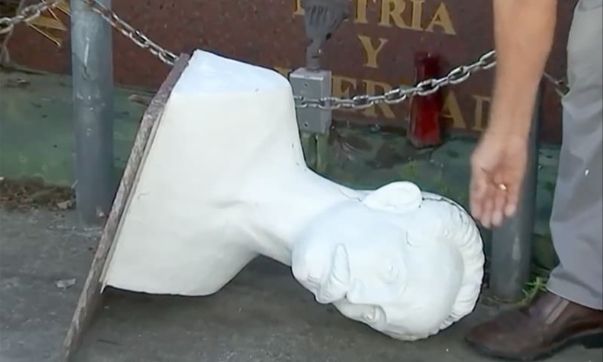 Vandalism of José Martí Statue in Miami Sparks Outrage Among Cuban Exiles and Local Leaders