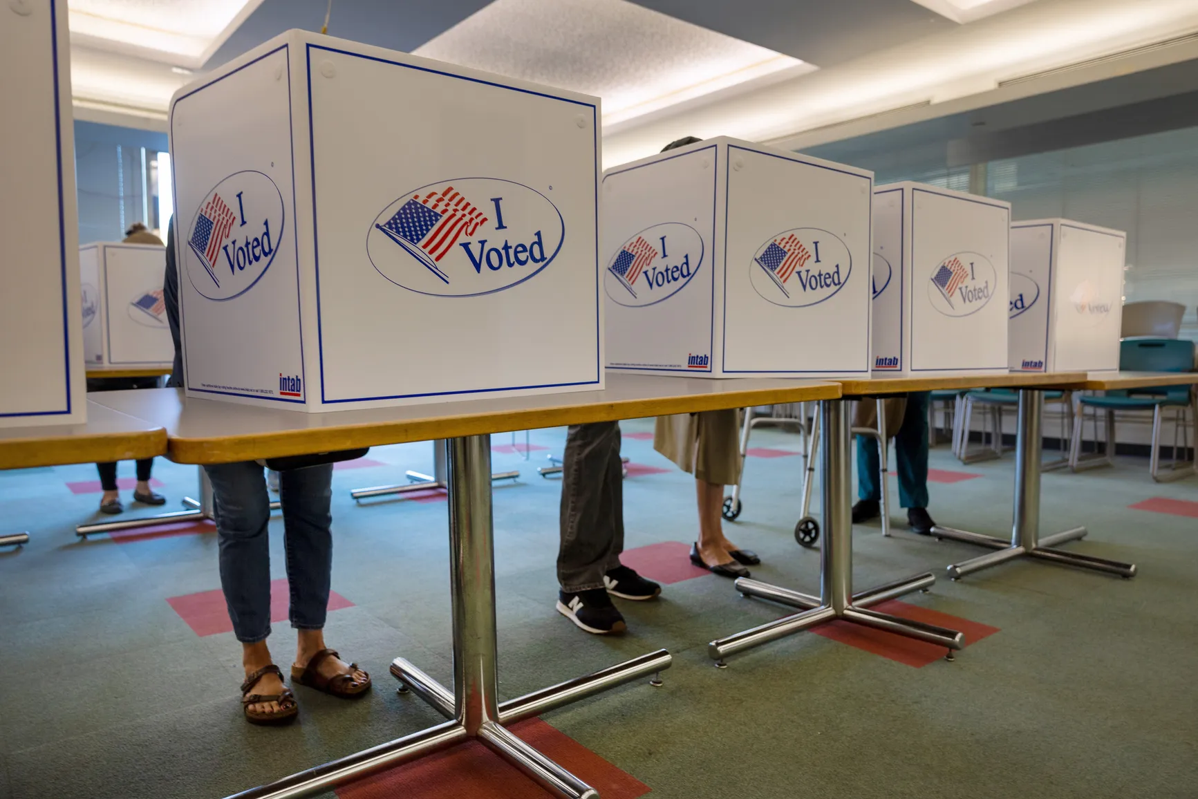 Virginia's Voter Purge Program Resumes After Supreme Court Decision, Raising Concerns About Voter Disenfranchisement