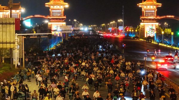 Chinese College Students’ Night Rides for Dumplings Spark Tourism, Traffic Chaos, and Government Crackdown