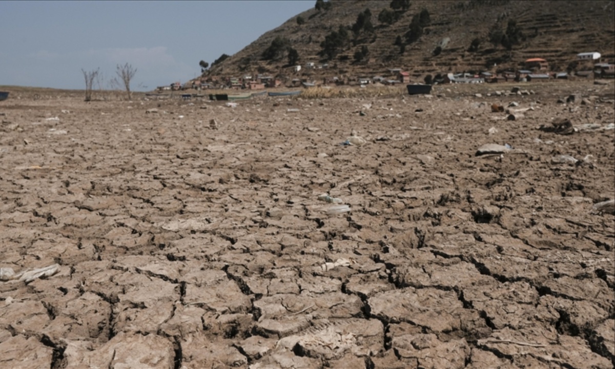 Ecuador Faces Severe Energy Crisis with Rolling Blackouts, Job Losses, and Economic Damage from Drought