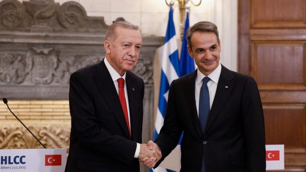 Greece and Turkey Enhance Diplomatic Relations Amidst Disputes Over Territory and Migration