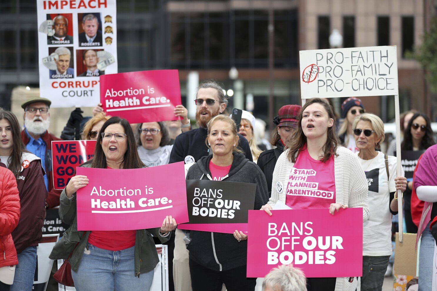 Reproductive Rights Advocates Resist Partial Protections, Push for Comprehensive Federal Abortion Protections Amid GOP Shift