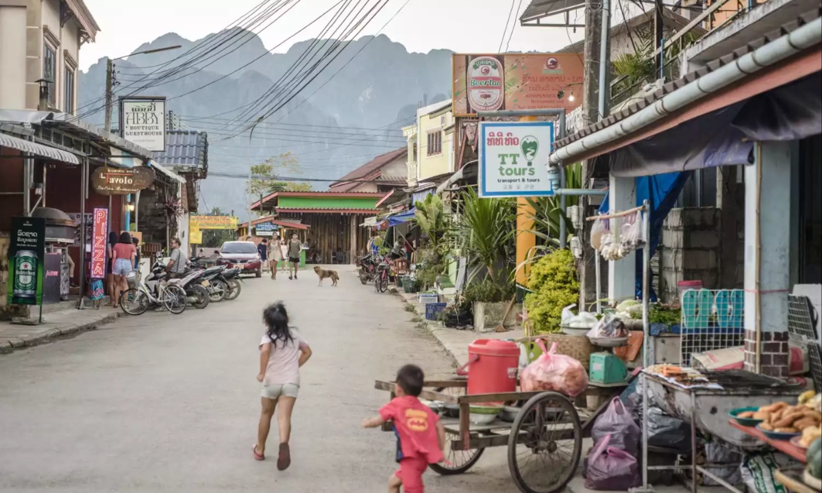 Six Tourists Die from Methanol Poisoning in Laos, Highlighting Global Alcohol Safety Concerns