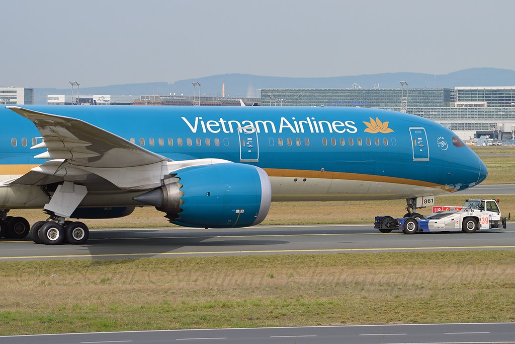 Vietnam Airlines to Open Bidding for 50 Narrowbody Jets, Weighing Options from Boeing, Airbus, and COMAC