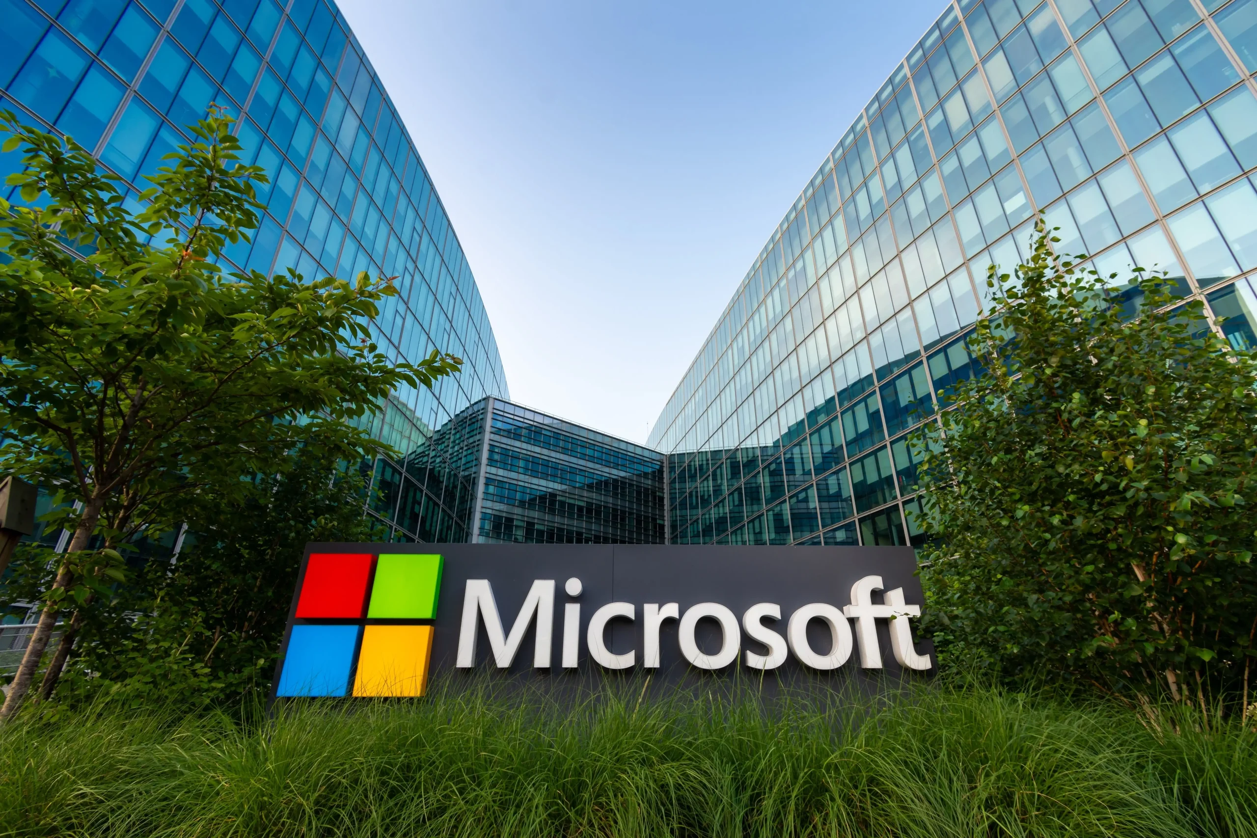 FTC Investigates Microsoft’s Bundling Strategy and Antitrust Concerns Over Cybersecurity and Cloud Practices