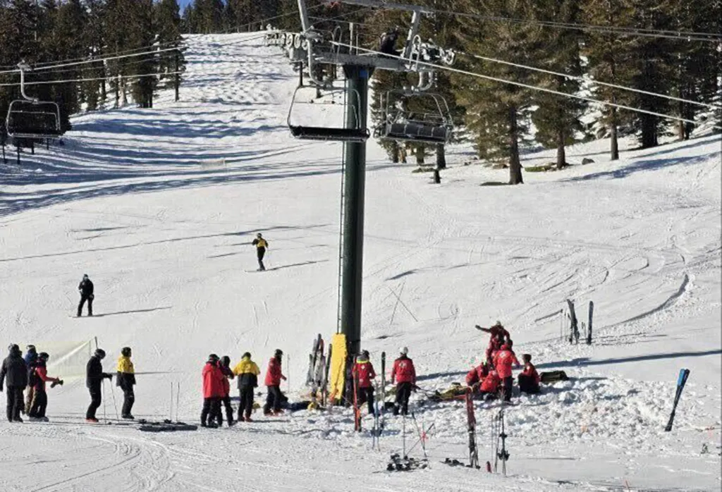 Five Injured in Chairlift Collision at Heavenly Mountain Resort Amid Ongoing Ski Lift Safety Concerns