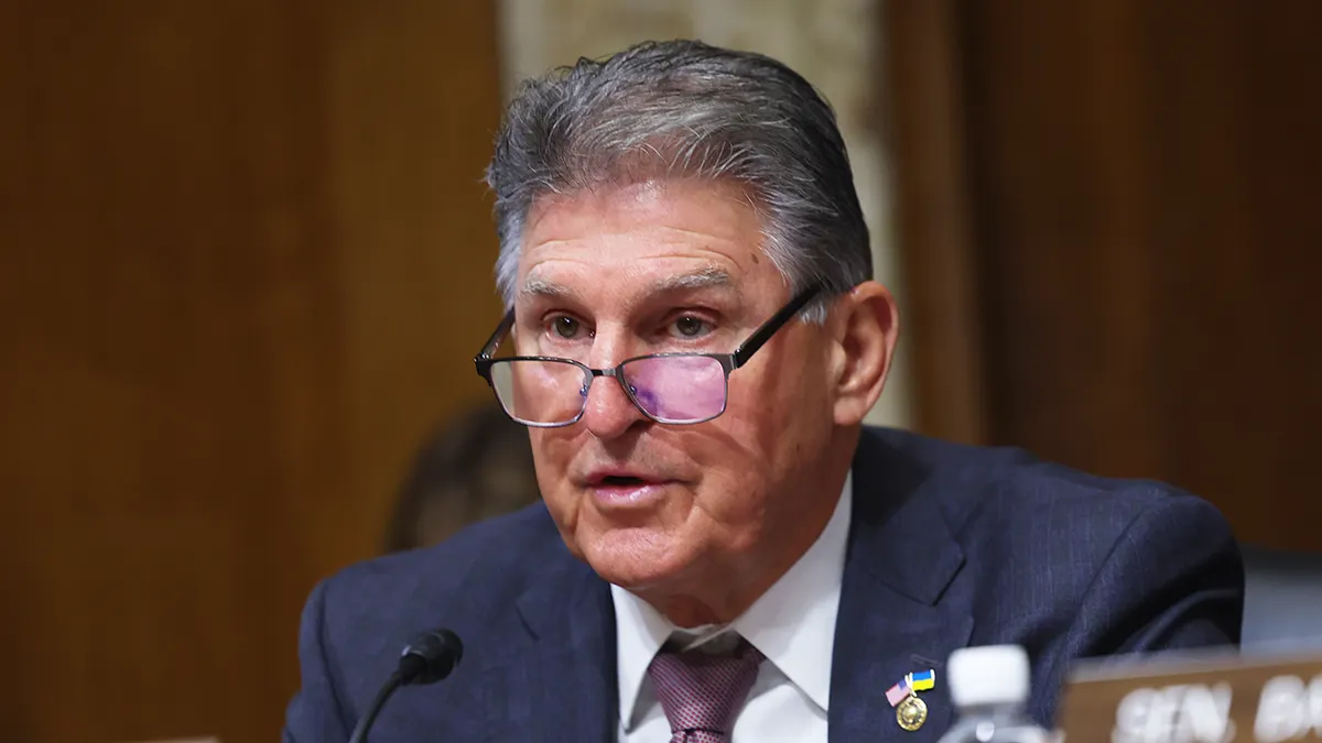 Joe Manchin Criticizes Both Parties as He Prepares to Leave Congress