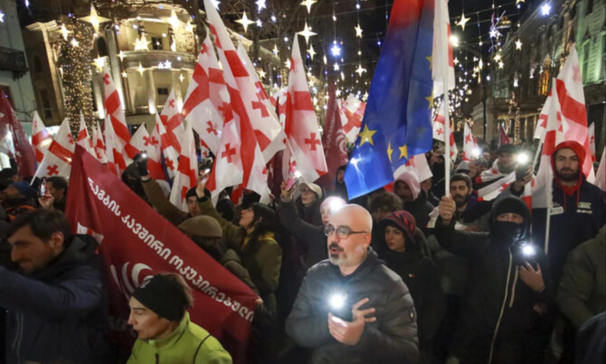 Protests Erupt in Tbilisi as Kavelashvili’s Inauguration Deepens Georgia’s Political Divide