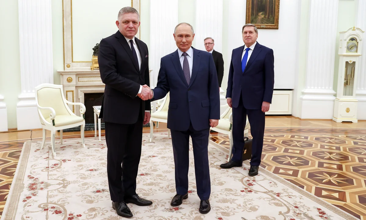 Slovak PM Robert Fico’s Moscow Visit Sparks Criticism Over Energy Talks and Ukraine Stance