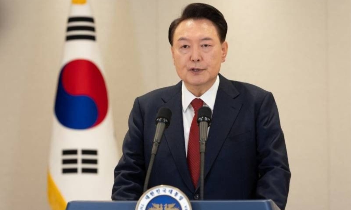 South Korean Authorities Seek Arrest Warrant for President Yoon Over Martial Law Declaration