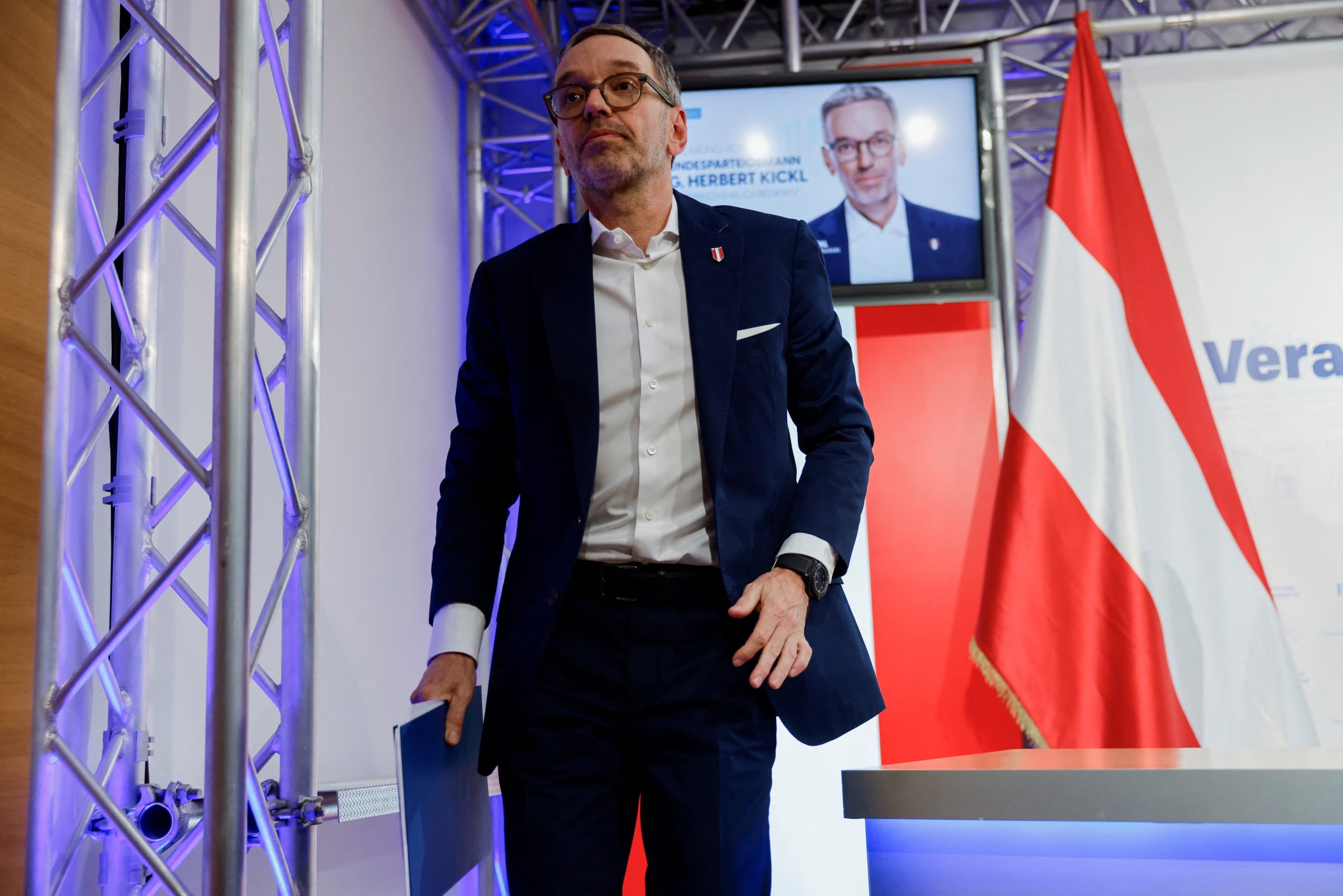 Austria's Far-Right Freedom Party Reaches Deal with ÖVP to Reduce Budget Deficit, Form Coalition