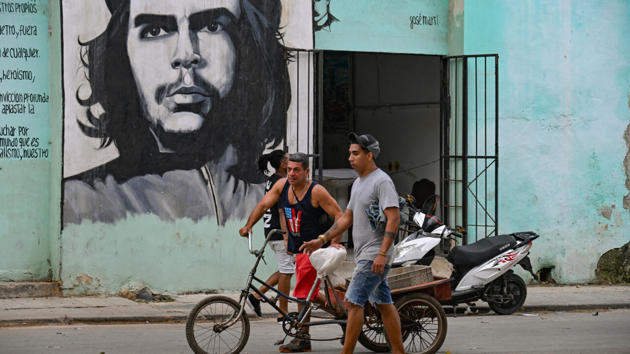 Cuba to Release 553 Political Prisoners After U.S. Removes Country from Terrorism List